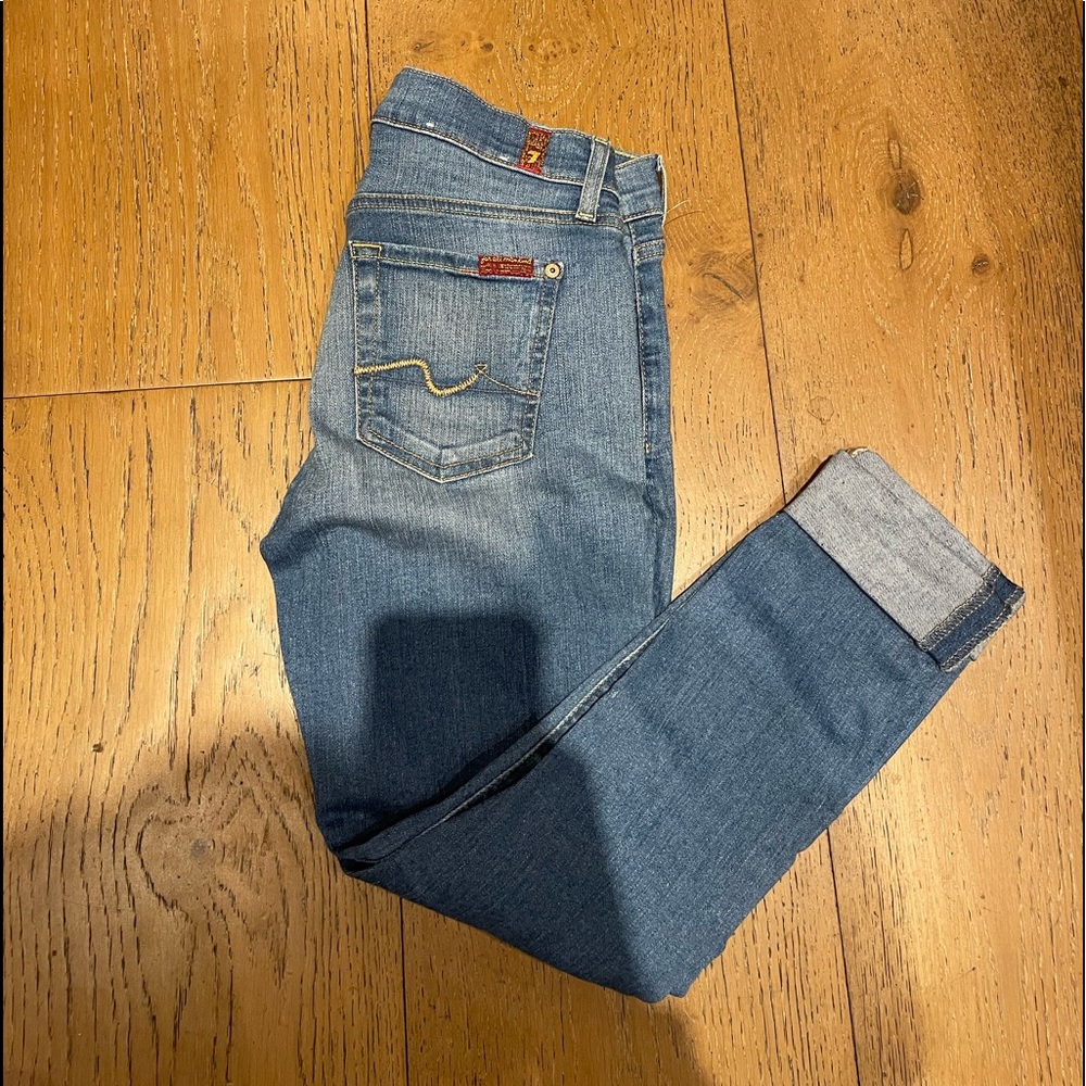 Seven7 distressed cropped jeans